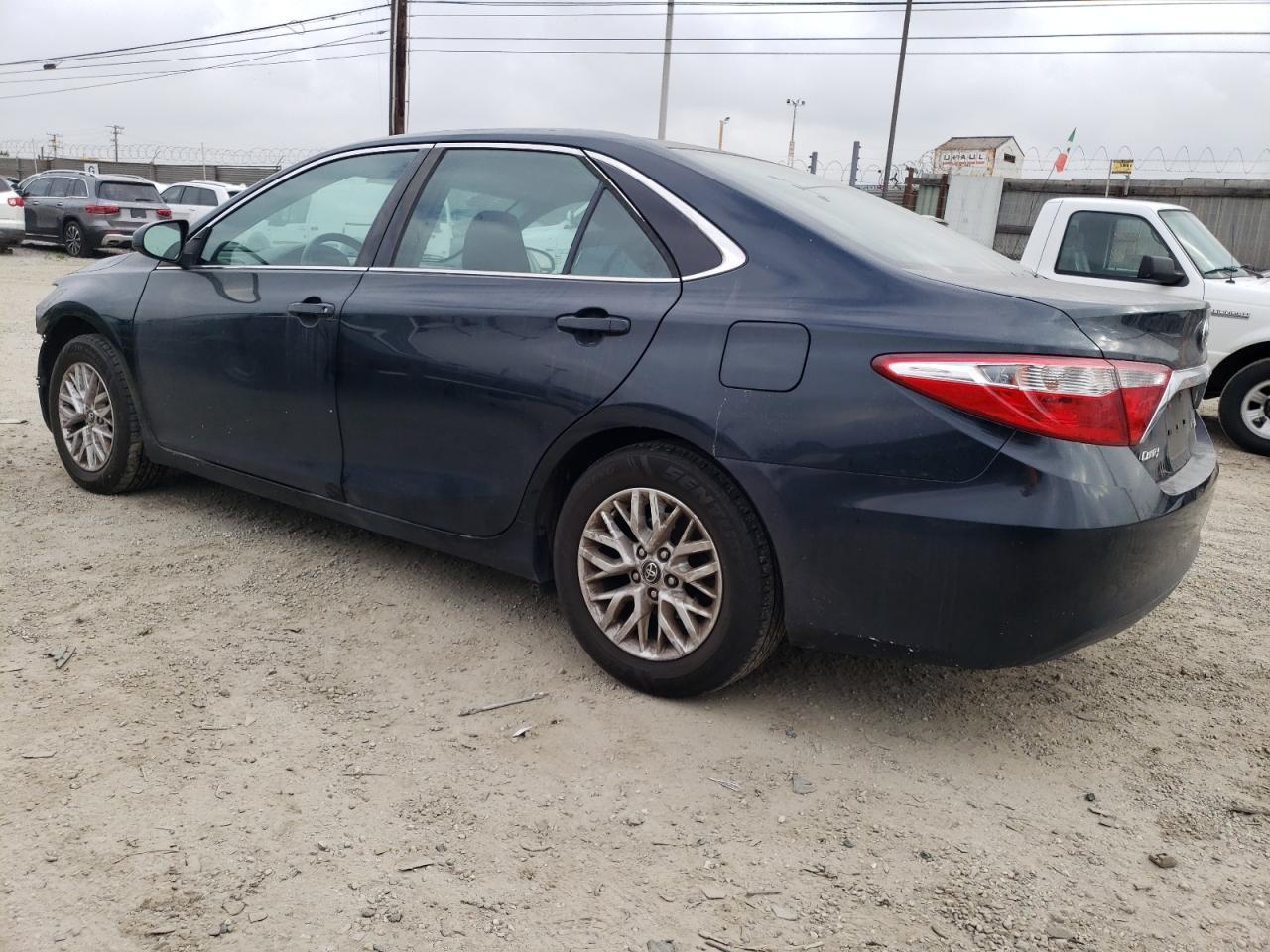 2016 TOYOTA CAMRY LE - Фото 2