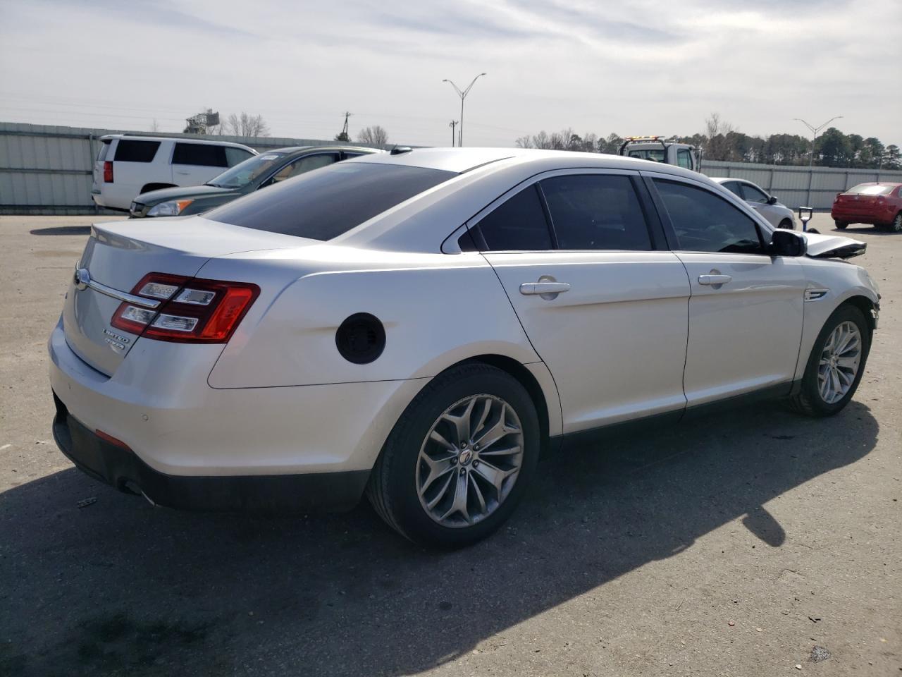 2013 FORD TAURUS LIM - Image 3