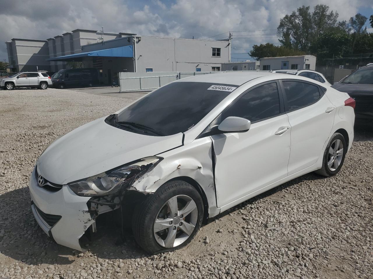2013 HYUNDAI ELANTRA GL