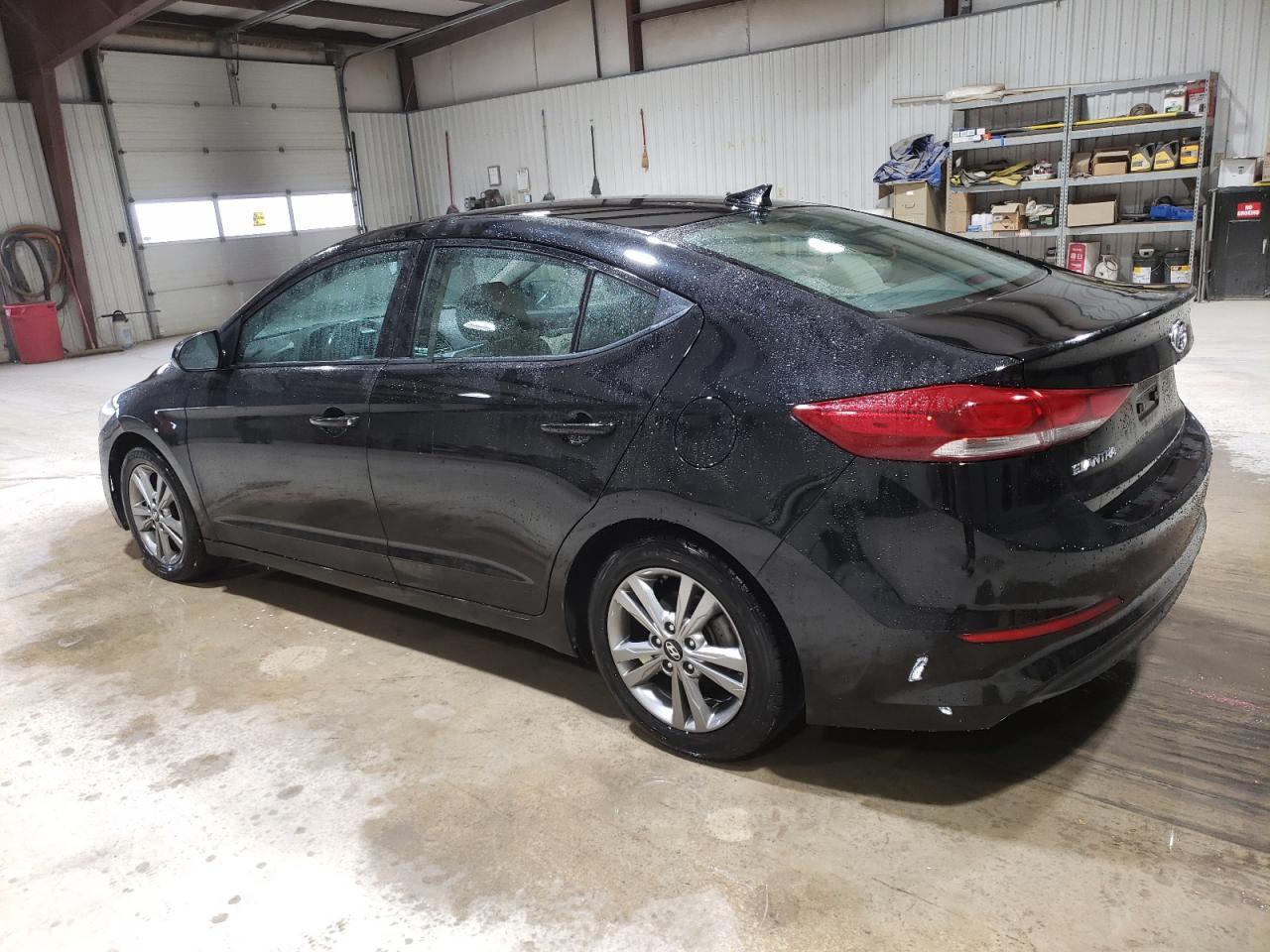 2018 HYUNDAI ELANTRA SE - Фото 2