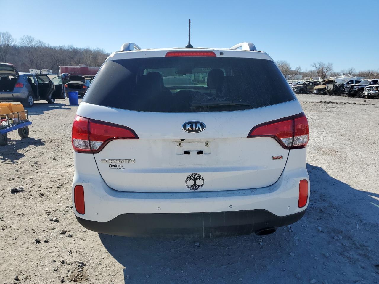 2015 KIA SORENTO LX - Image 6