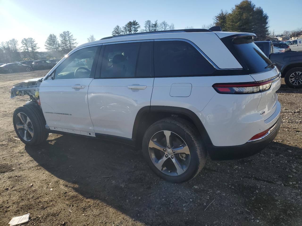 2024 JEEP GRAND CHER - Image 2
