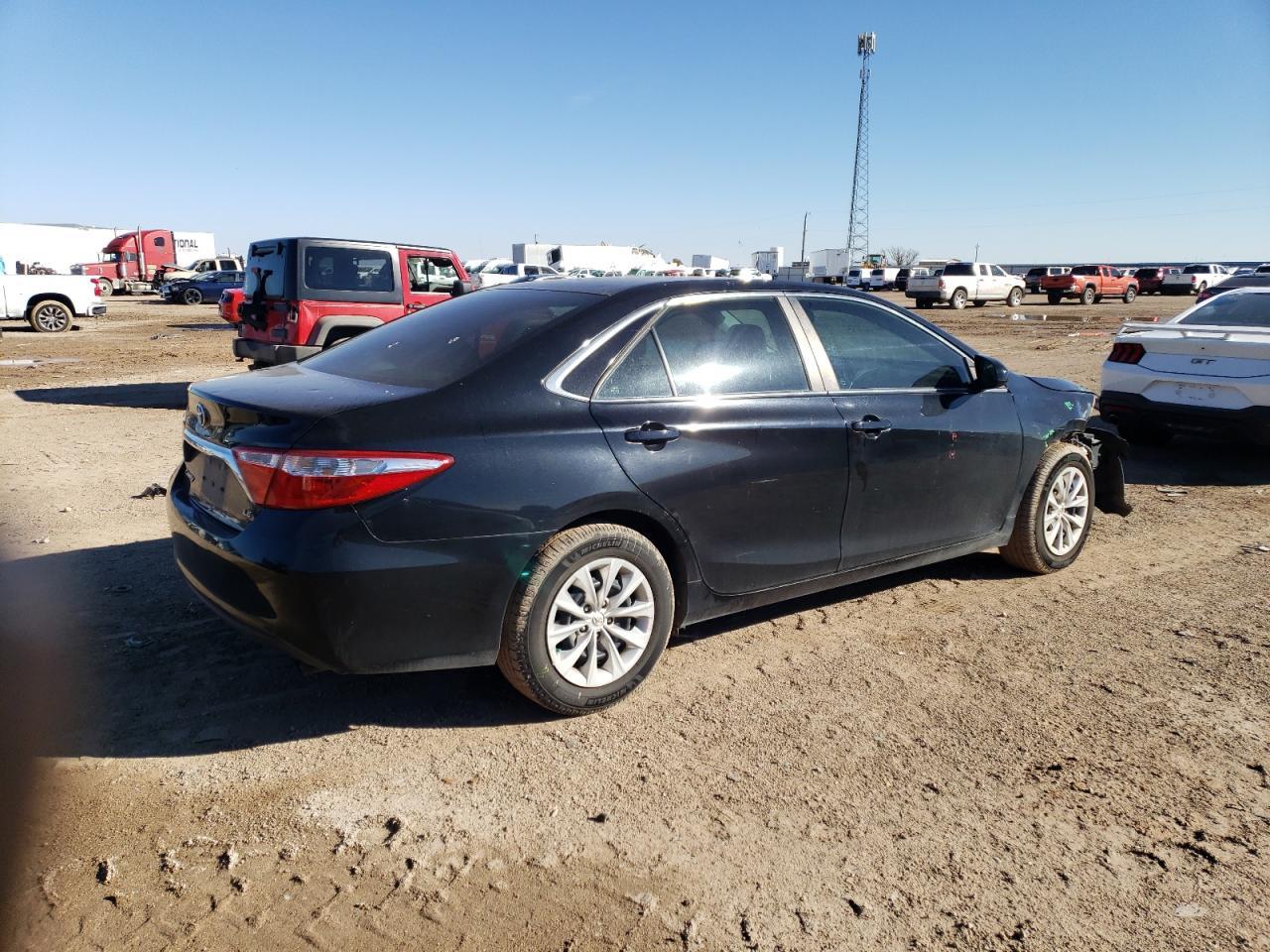 2016 TOYOTA CAMRY LE - Фото 3