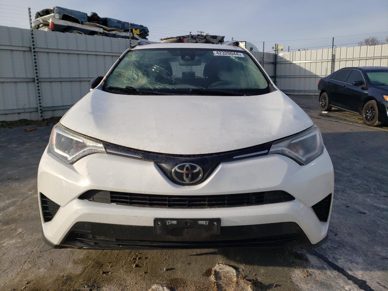 2017 TOYOTA RAV4 LE - Фото 5