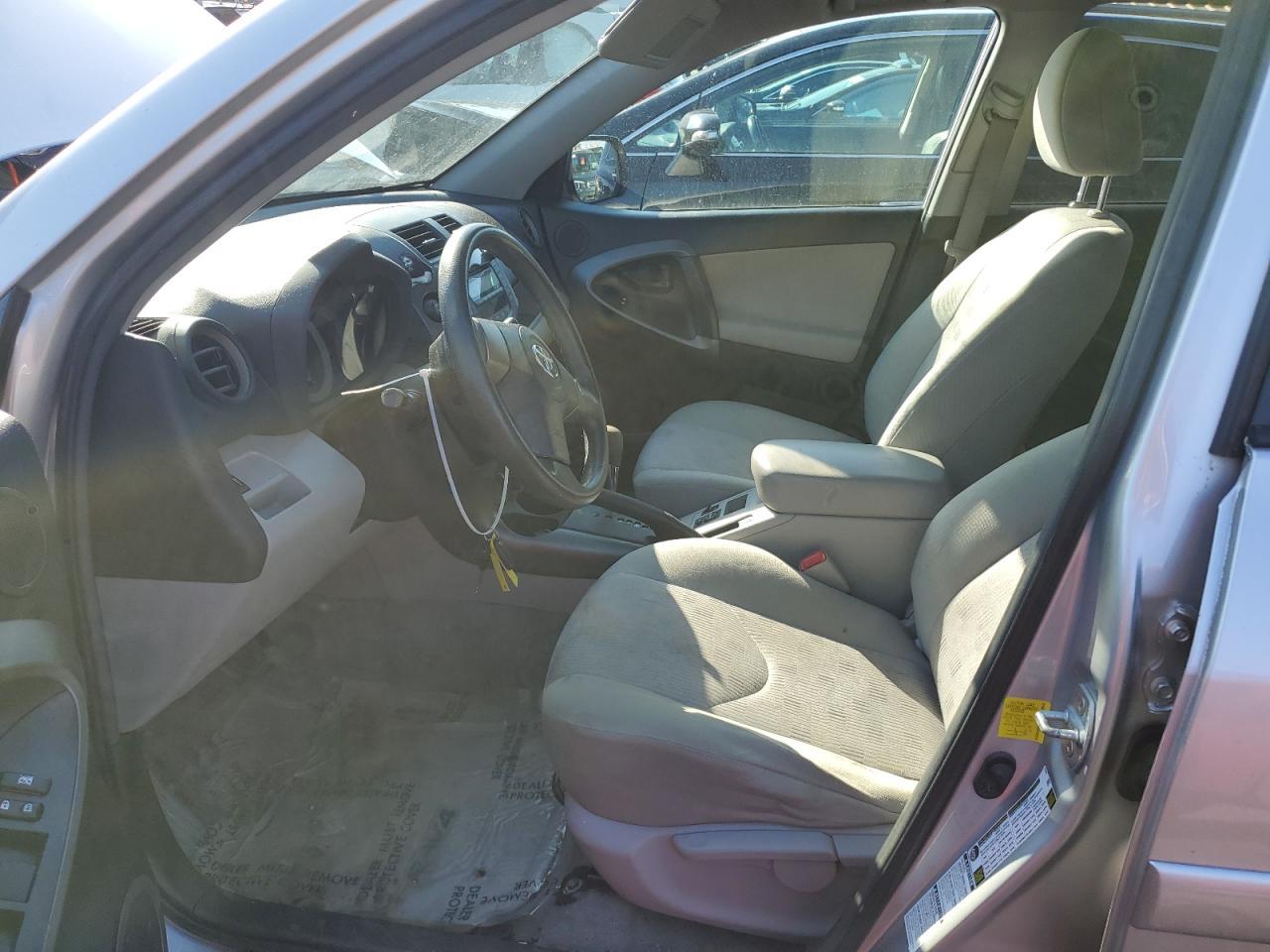 2011 TOYOTA RAV4 - Image 7