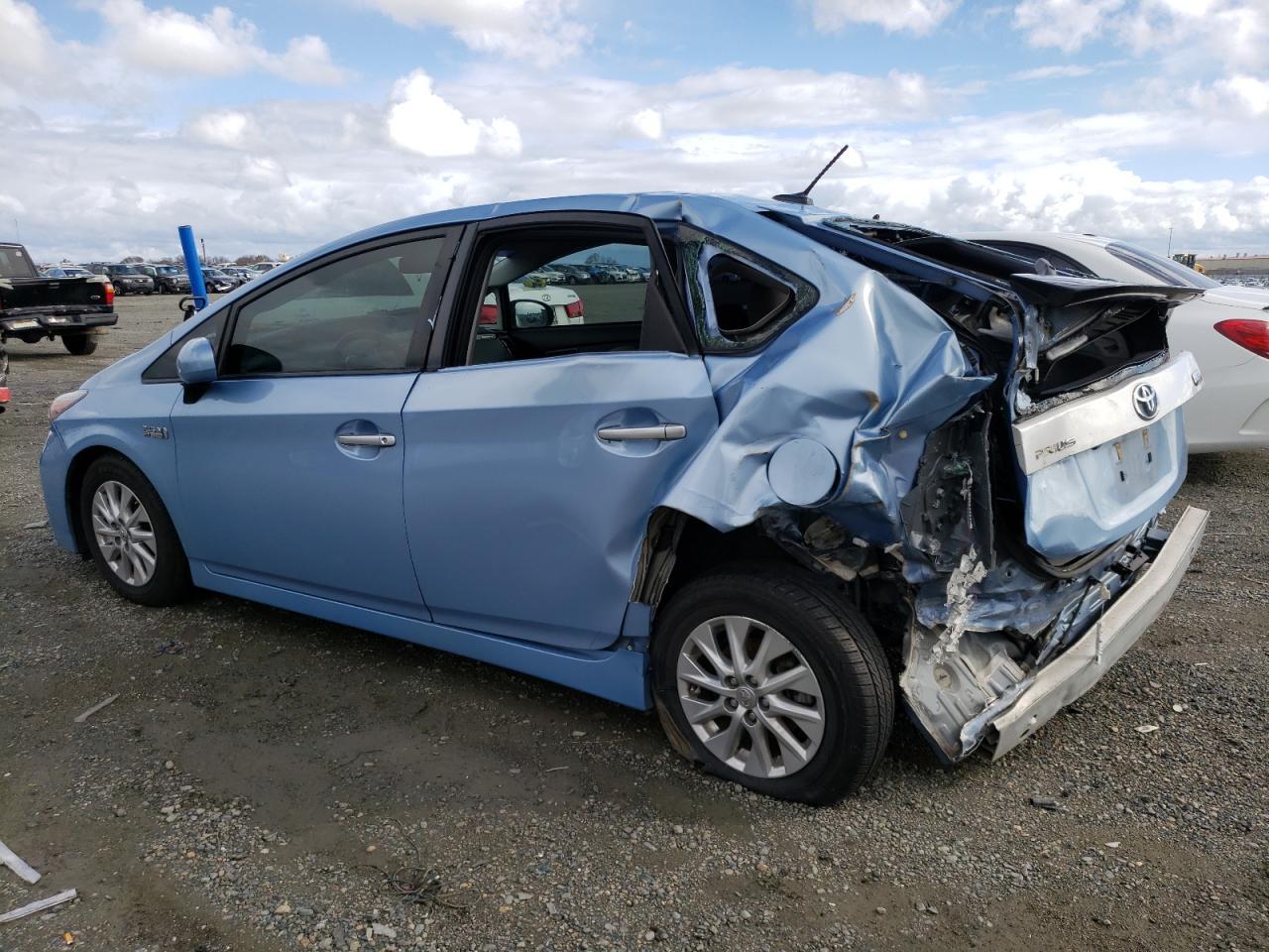 2014 TOYOTA PRIUS PLUG - Image 2