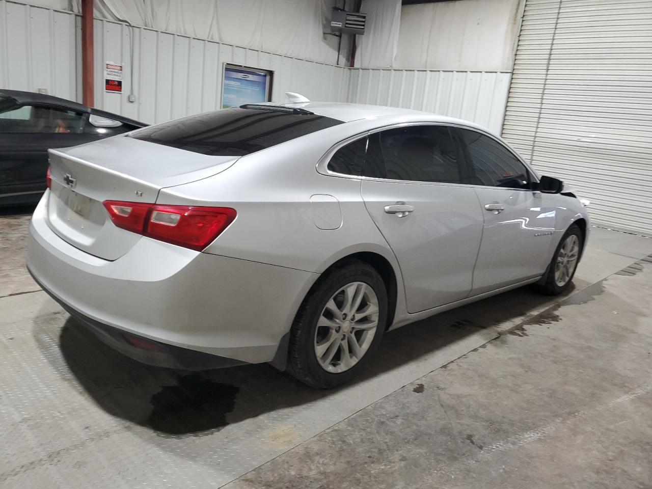 2017 CHEVROLET MALIBU LT - Image 3