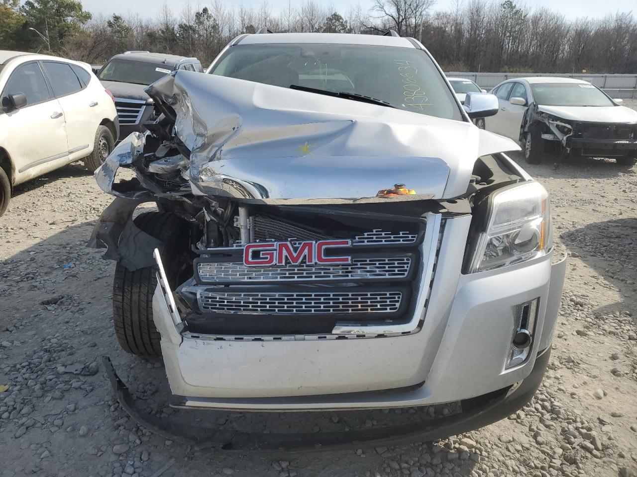 2013 GMC TERRAIN SL - Image 5