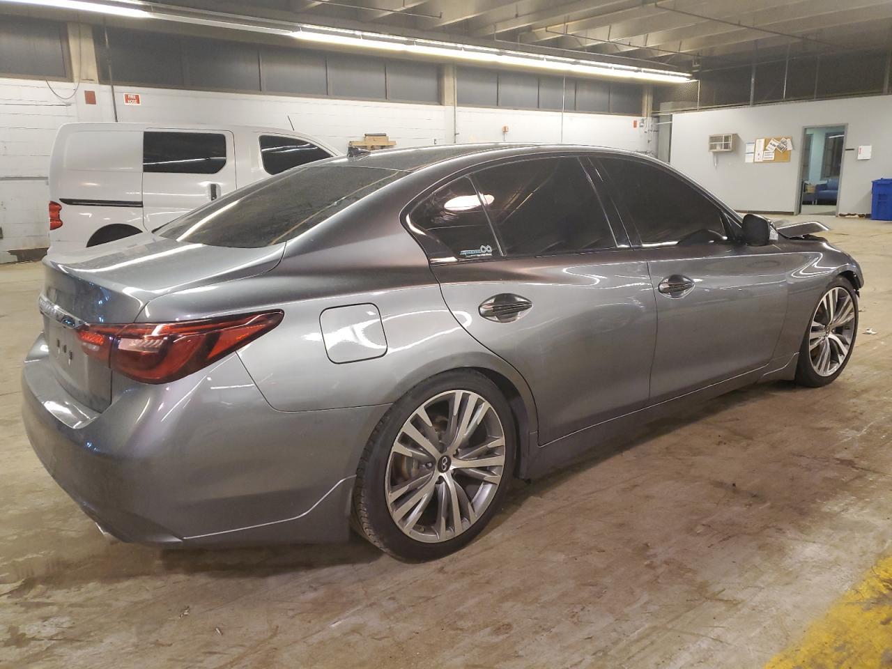 2018 INFINITI Q50 LUXE - Фото 3