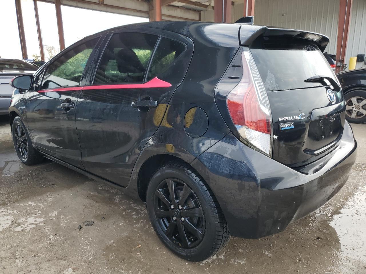 2016 TOYOTA PRIUS C - Image 2
