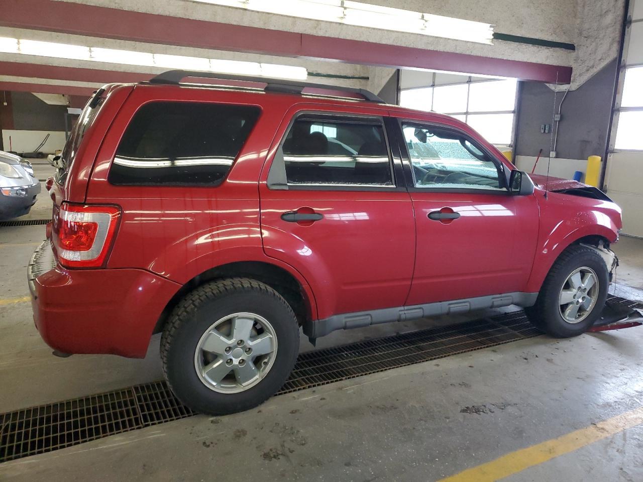 2010 FORD ESCAPE XLT - Фото 3