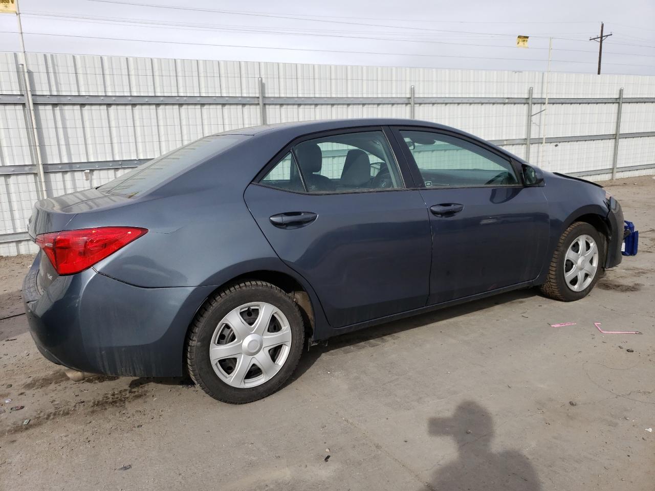 2018 TOYOTA COROLLA L - Фото 3
