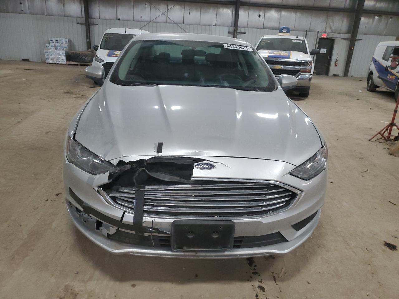 2017 FORD FUSION SE - Фото 5