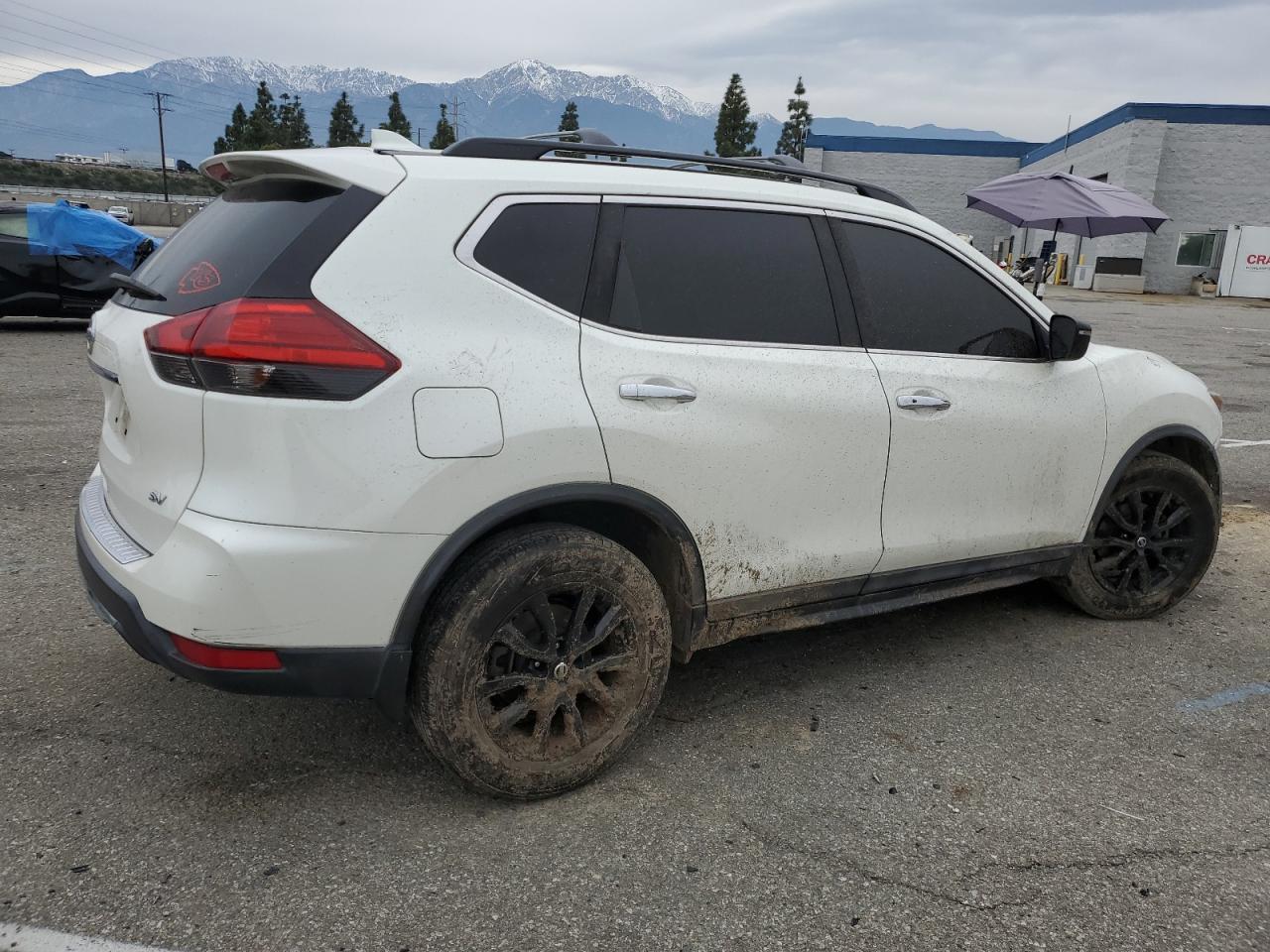 2017 NISSAN ROGUE S - Фото 3