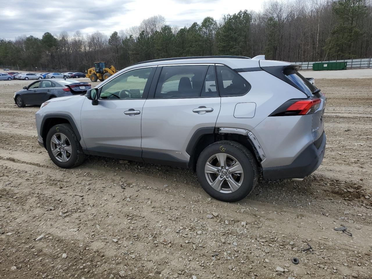 2023 TOYOTA RAV4 LE - Фото 2
