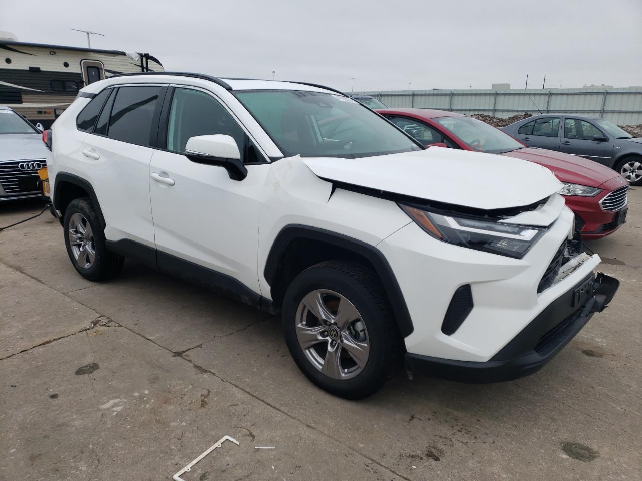 2022 TOYOTA RAV4 XLE - Image 4