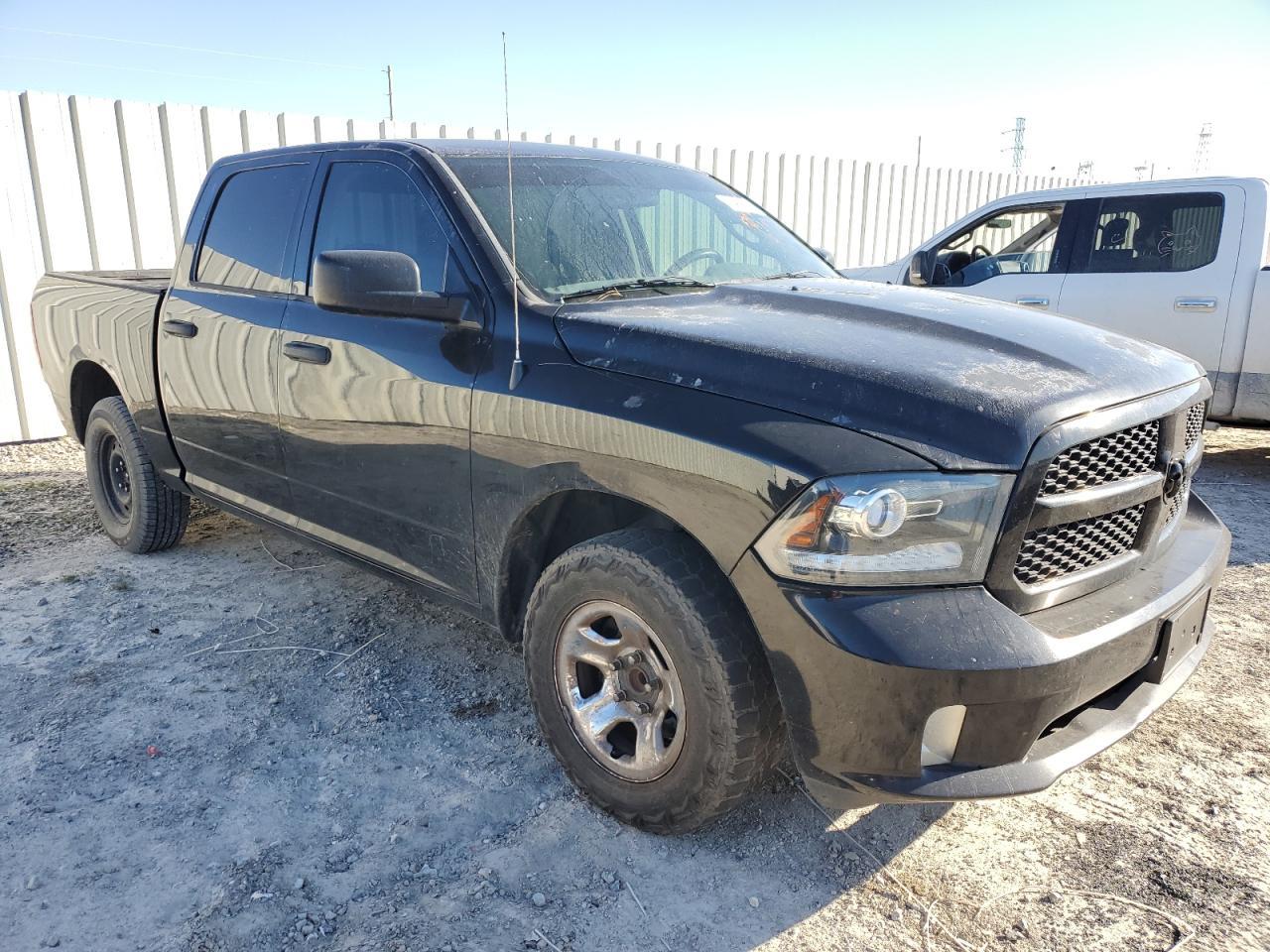 2014 RAM 1500 ST - Image 4