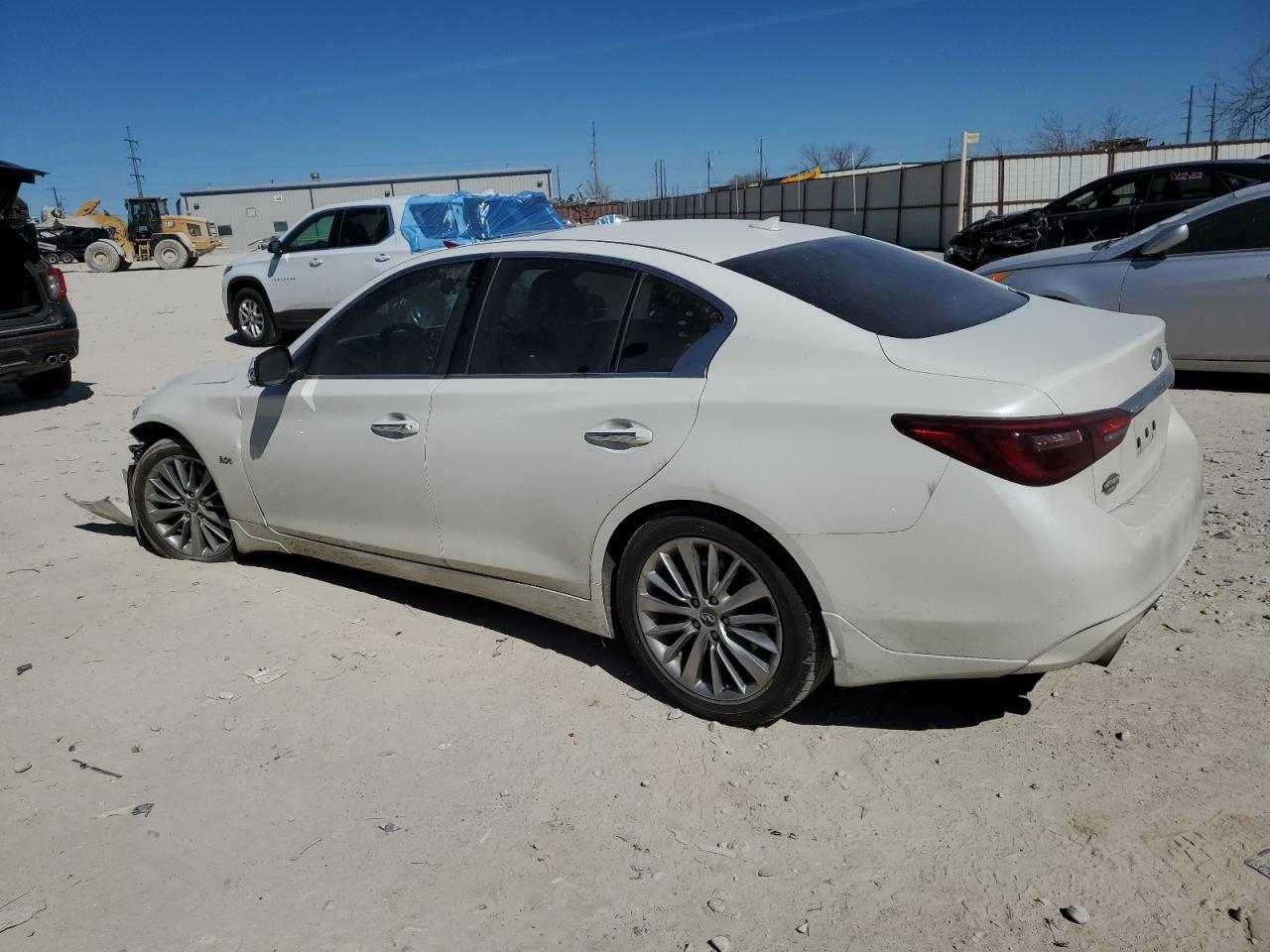 2018 INFINITI Q50 LUXE - Фото 2