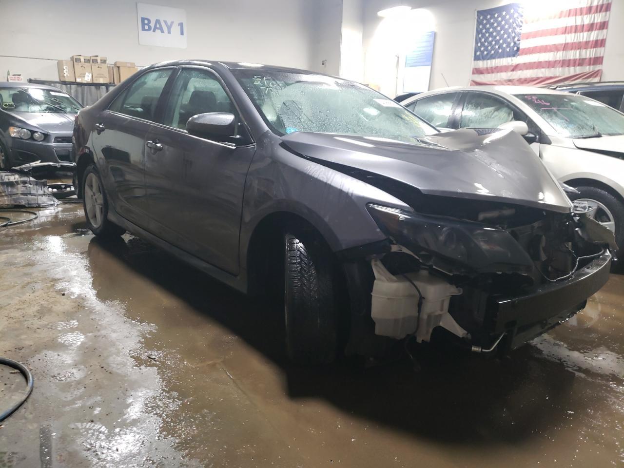 2013 TOYOTA CAMRY L - Фото 4