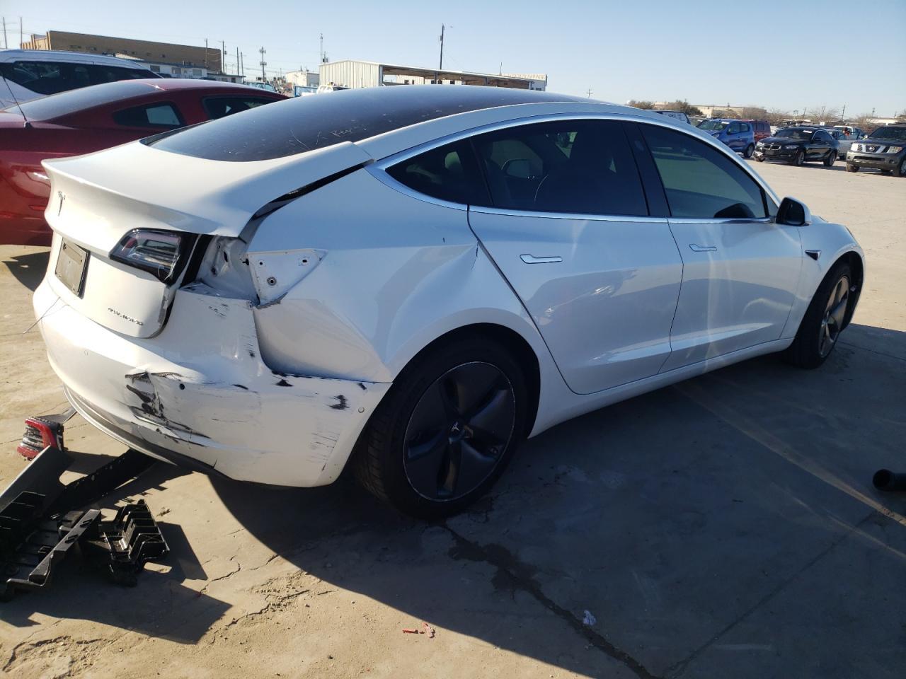 2019 TESLA MODEL 3 - Image 3