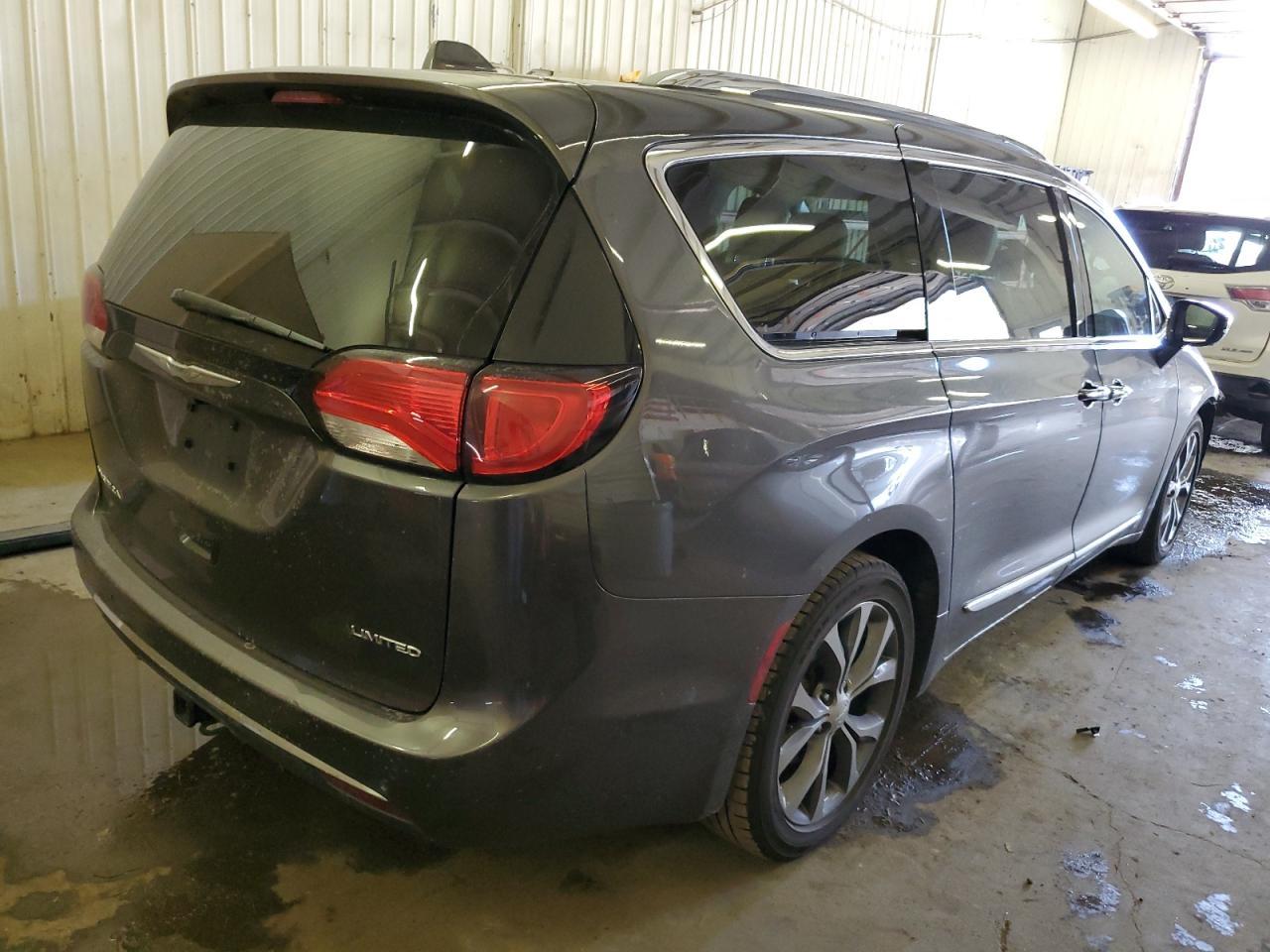 2017 CHRYSLER PACIFICA L - Image 3