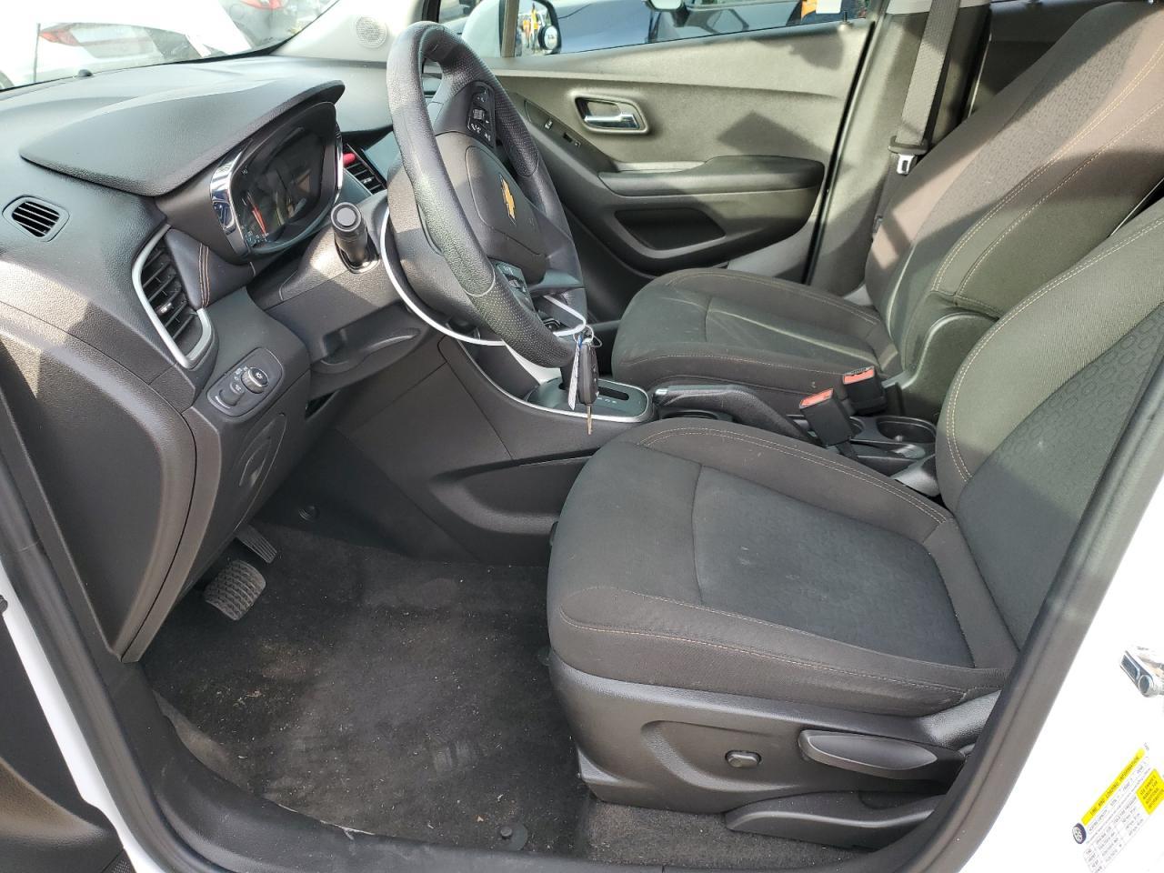 2021 CHEVROLET TRAX LS - Image 7
