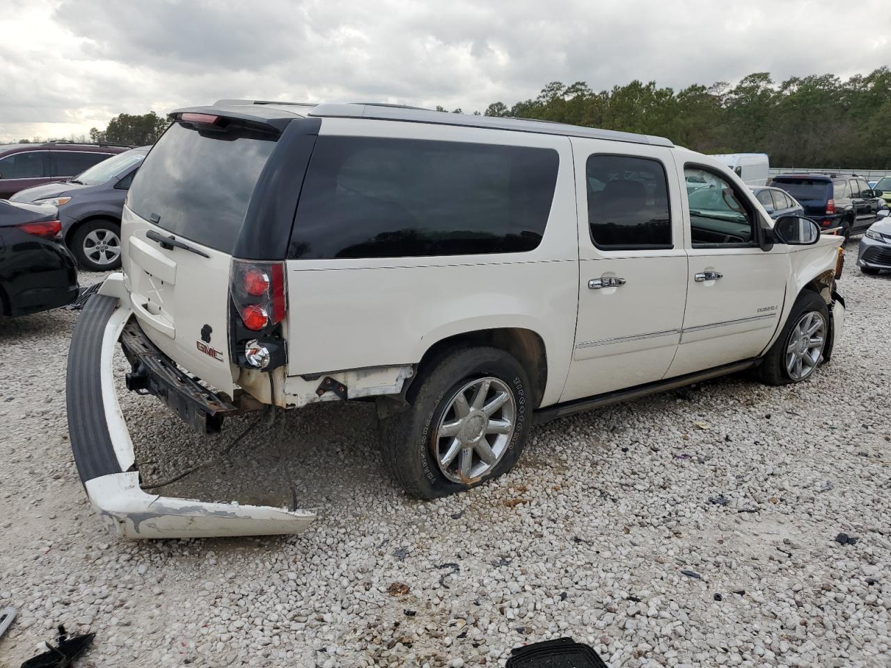 2012 GMC YUKON XL D - Фото 3