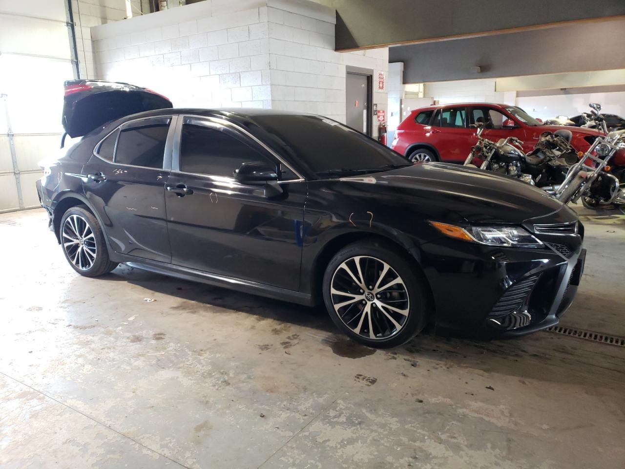 2018 TOYOTA CAMRY L - Image 4