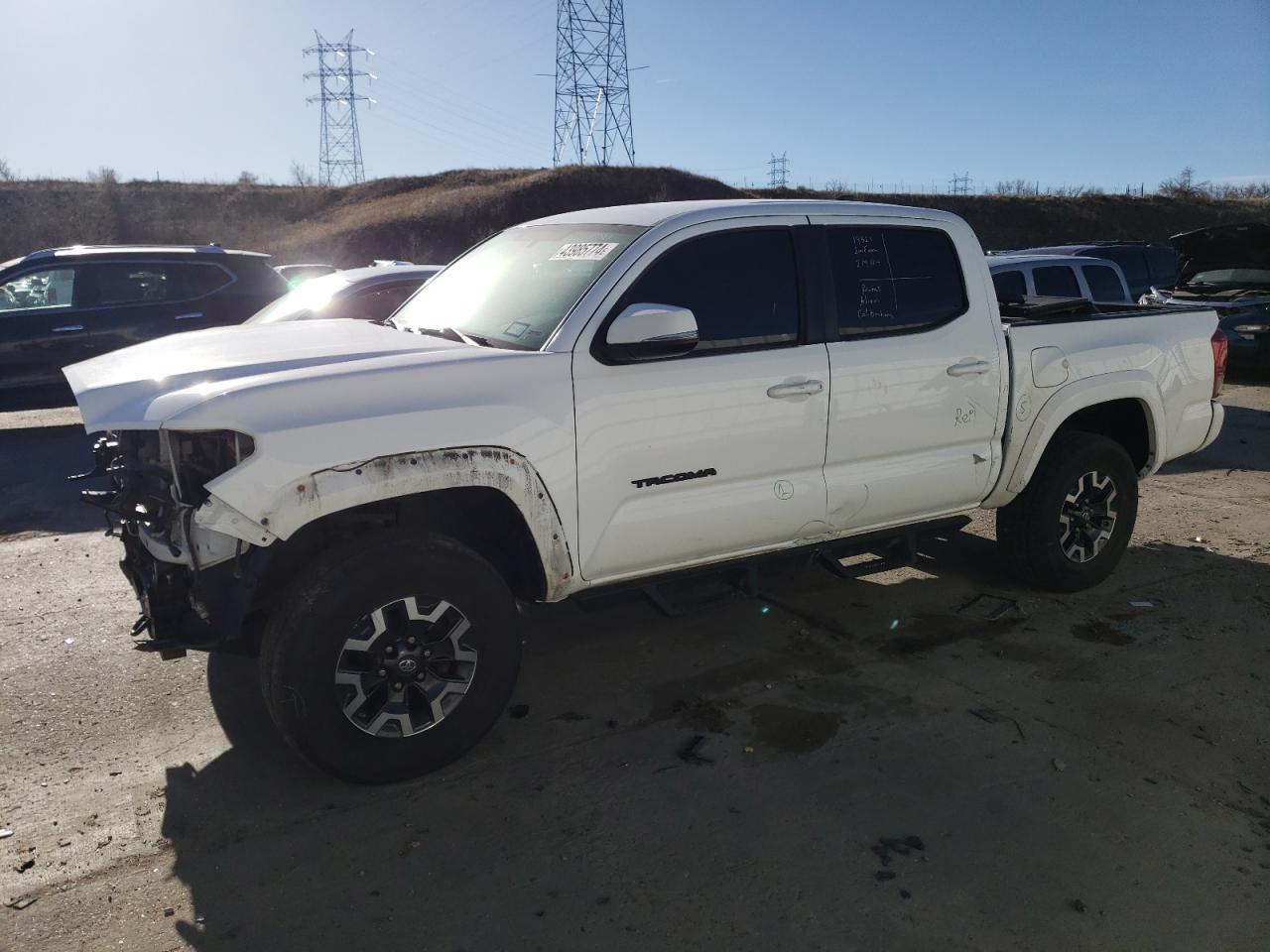 2017 TOYOTA TACOMA DOU