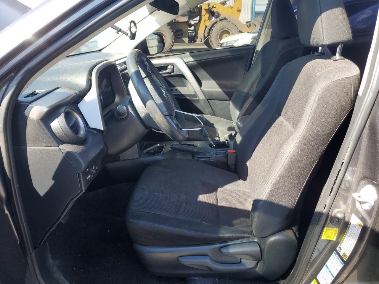 2018 TOYOTA RAV4 LE - Фото 7