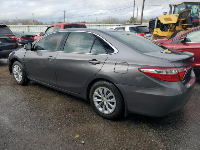 2016 Toyota Camry Le - Фото 2