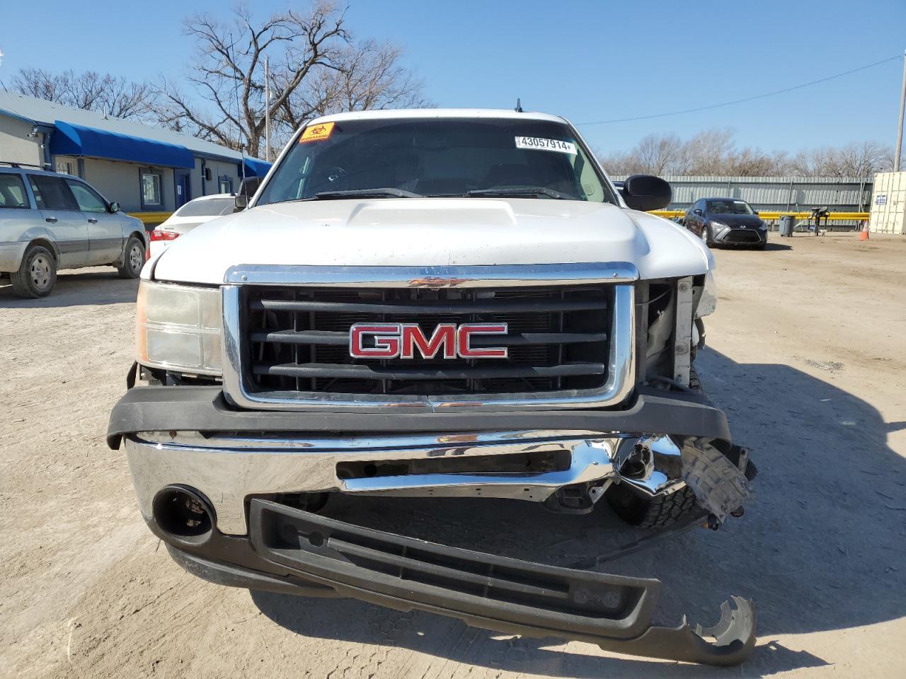 2011 GMC SIERRA K15 - Image 5