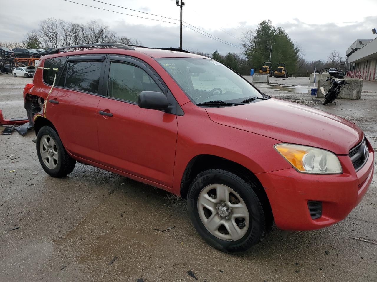 2011 TOYOTA RAV4 - Image 4