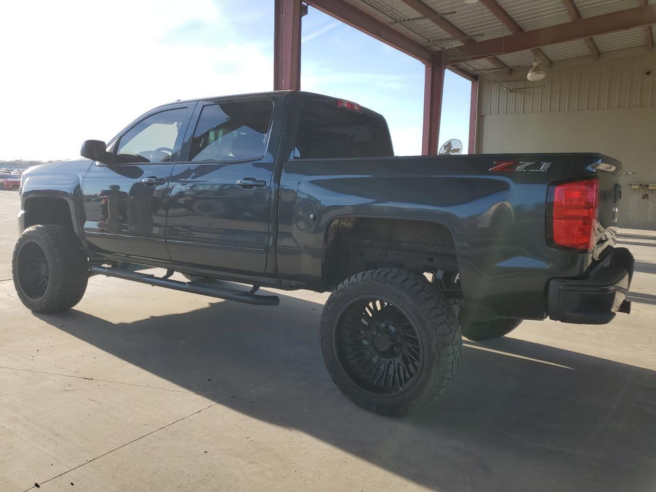2018 CHEVROLET SILVERADO - Фото 2