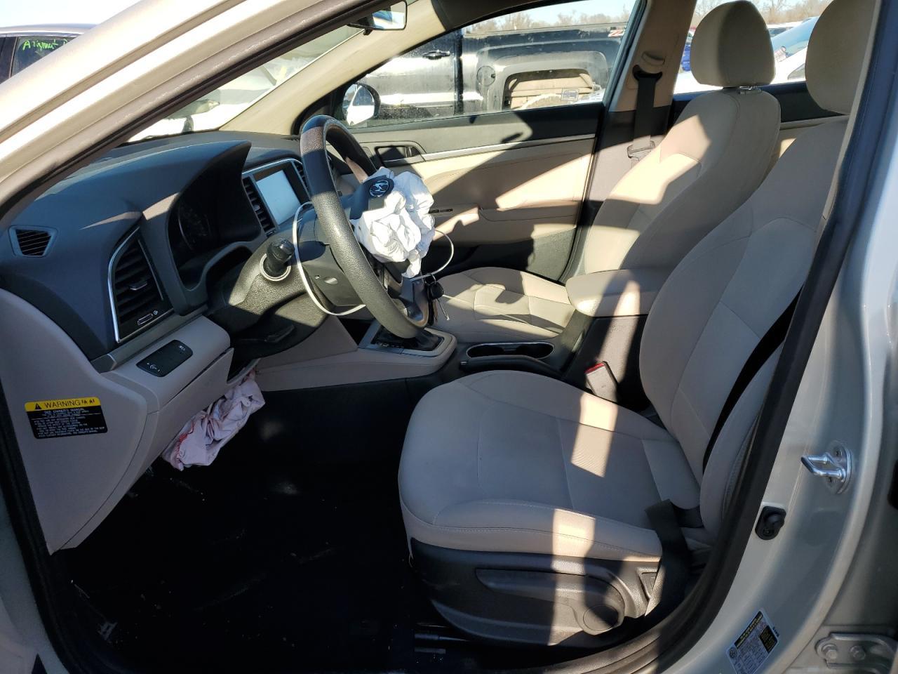 2018 HYUNDAI ELANTRA SE - Image 7