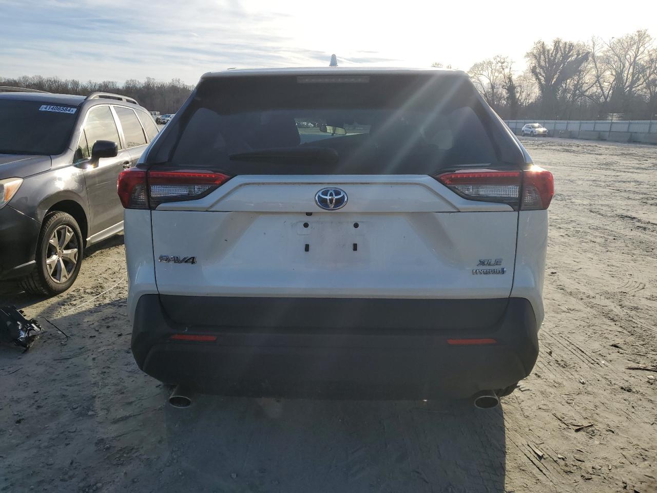 2022 TOYOTA RAV4 XLE P - Image 6