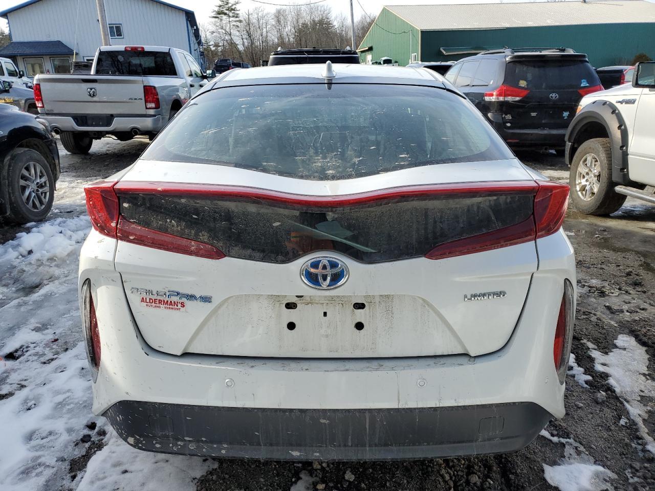 2022 TOYOTA PRIUS PRIM - Image 6