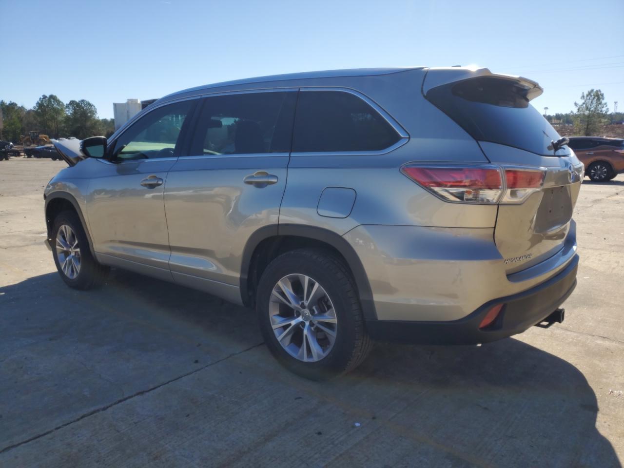 2015 TOYOTA HIGHLANDER - Image 2