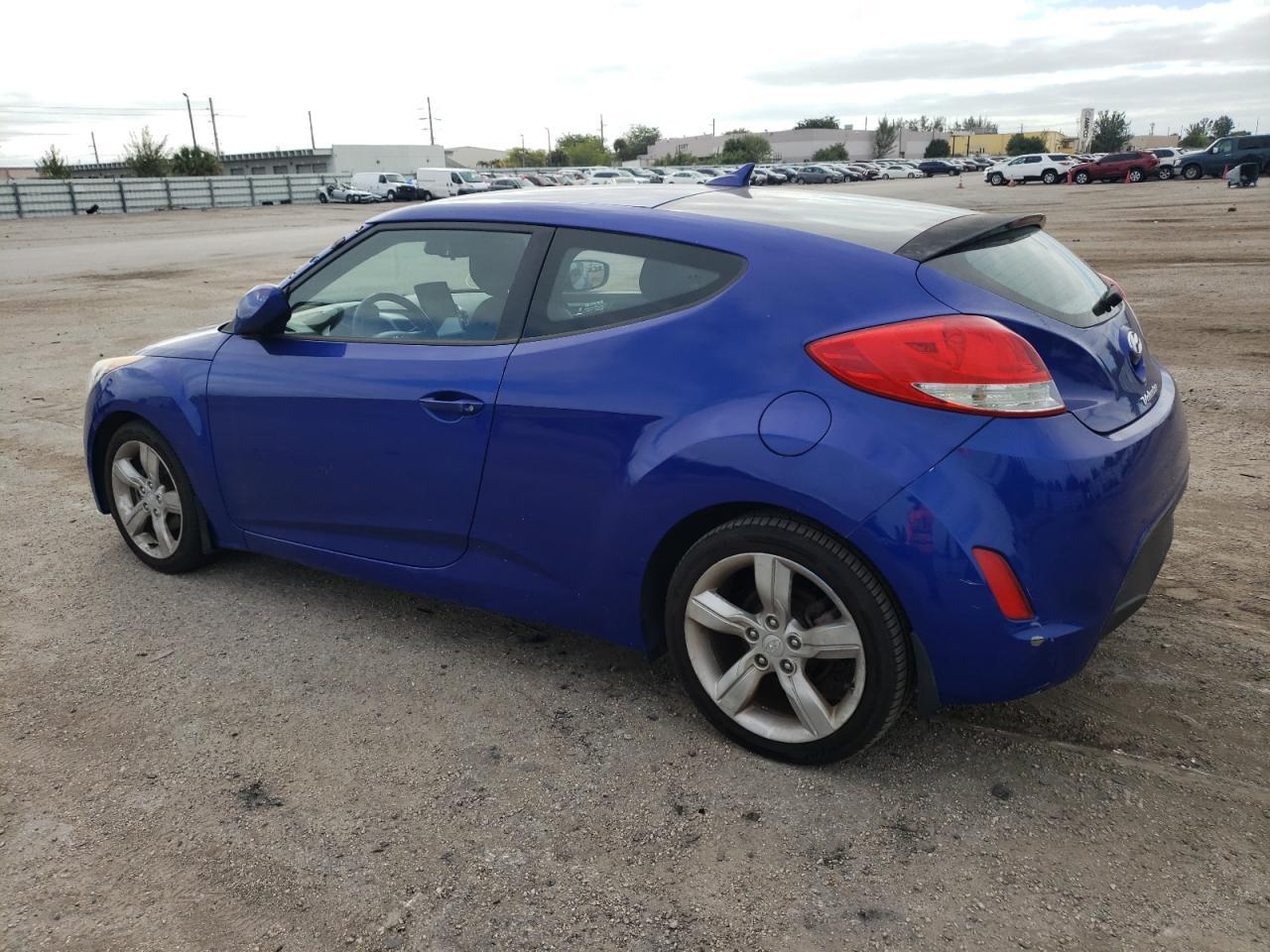 2014 HYUNDAI VELOSTER - Image 2