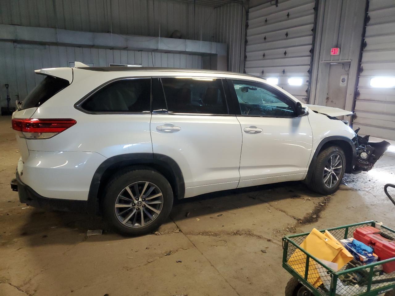 2018 TOYOTA HIGHLANDER - Image 3