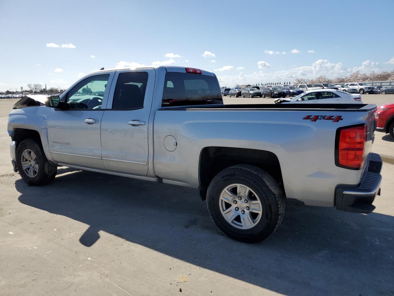 2018 CHEVROLET SILVERADO - Фото 2