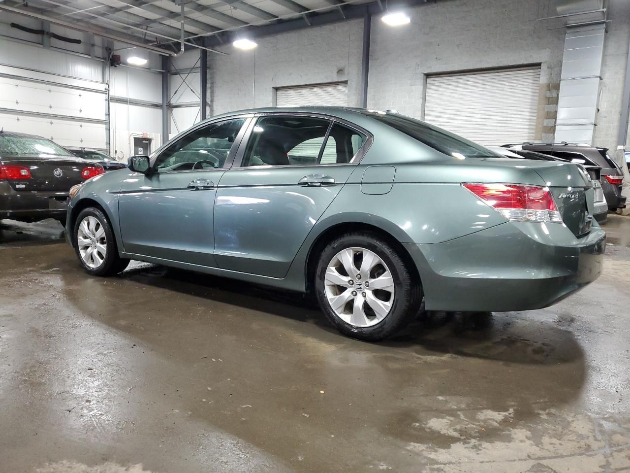 2010 HONDA ACCORD EXL - Image 2
