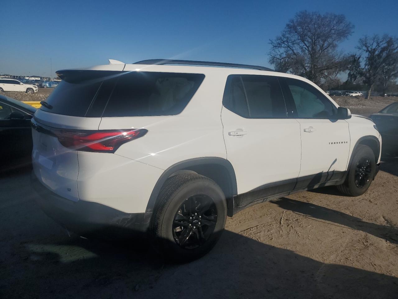 2023 CHEVROLET TRAVERSE L - Фото 3