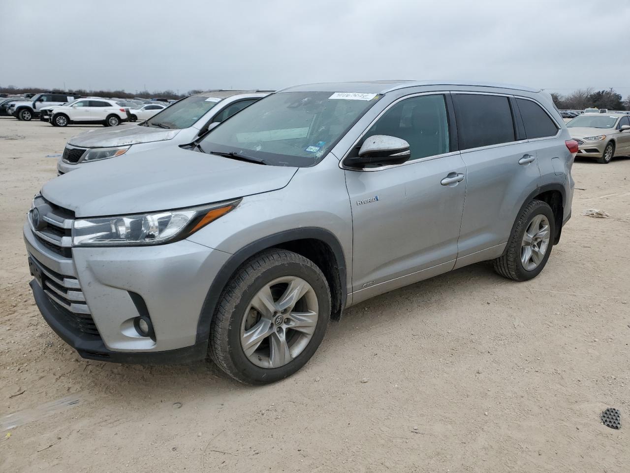 2019 TOYOTA HIGHLANDER car image