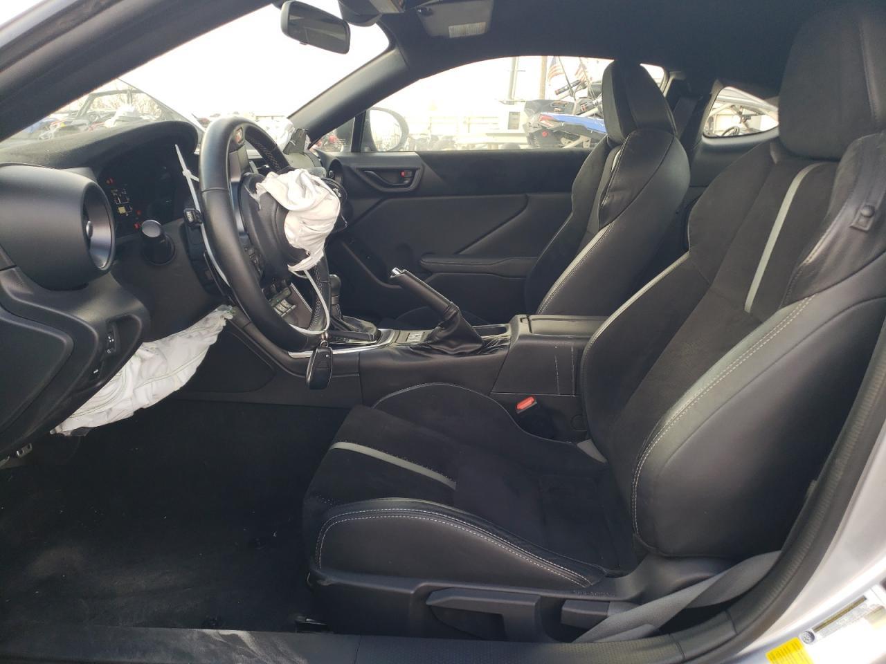 2023 TOYOTA GR 86 PREM - Image 7
