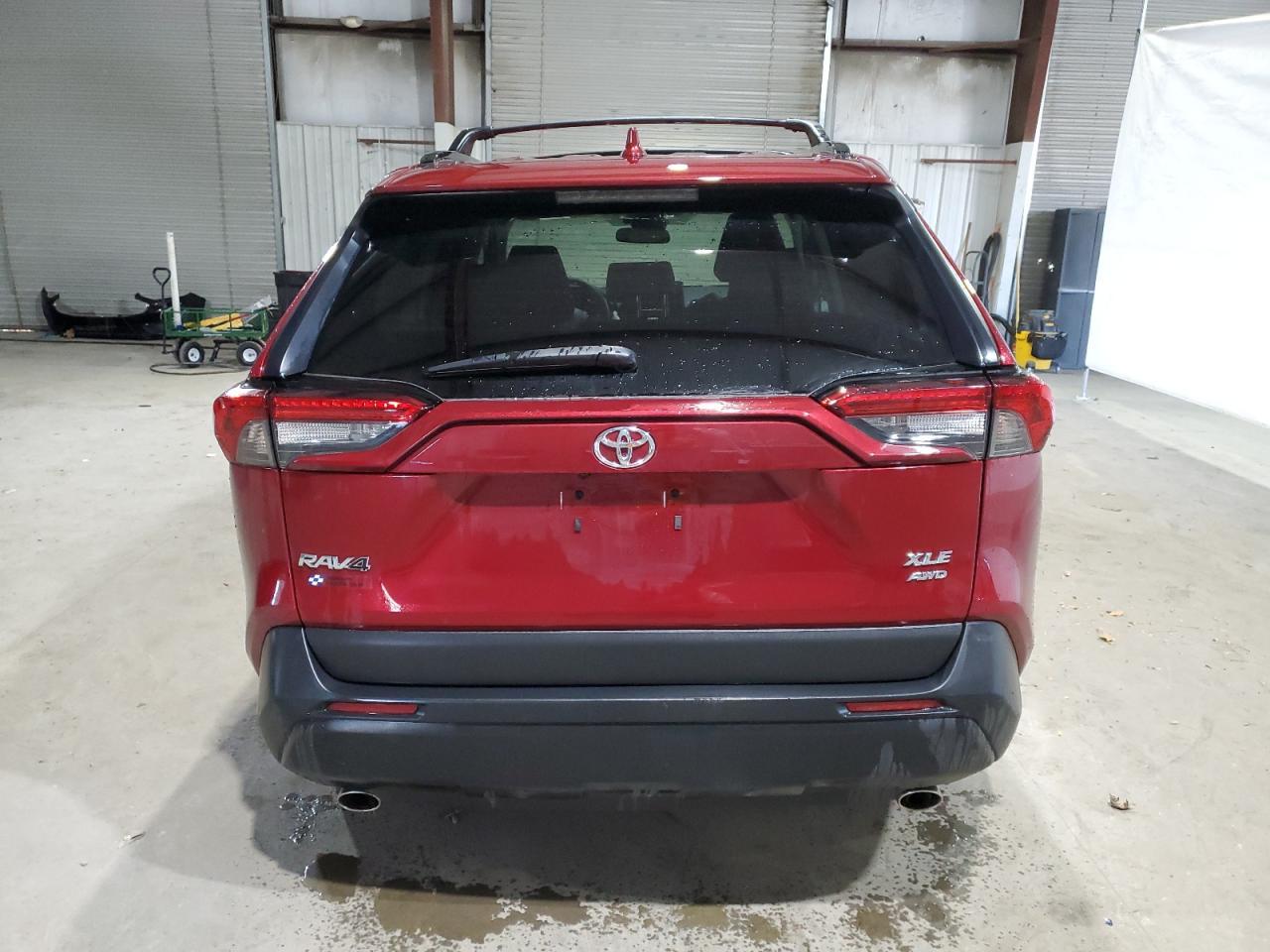 2022 TOYOTA RAV4 XLE - Image 6