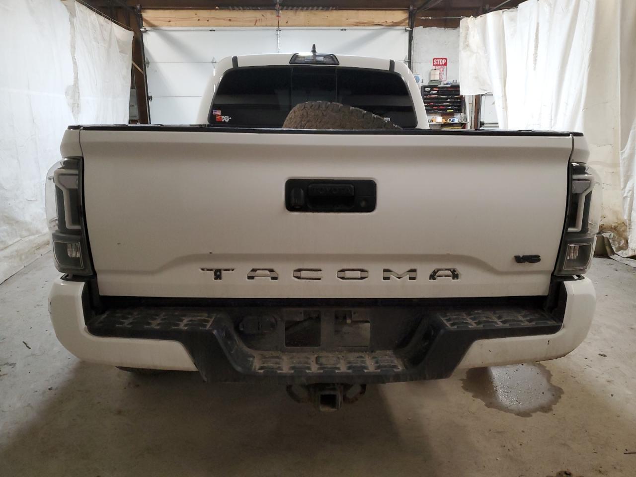 2017 TOYOTA TACOMA DOU - Фото 6