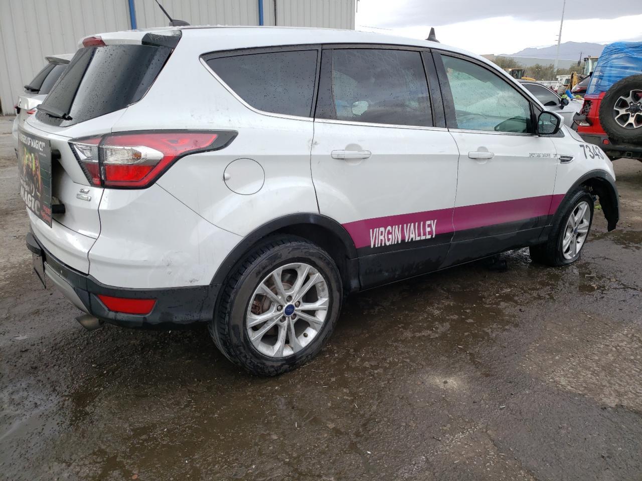 2017 FORD ESCAPE SE - Фото 3