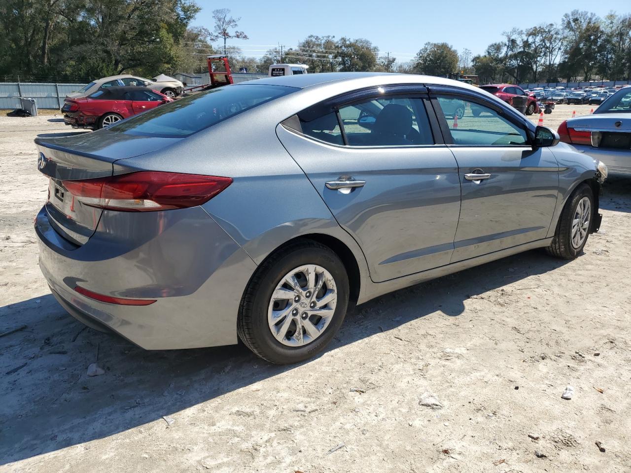 2018 HYUNDAI ELANTRA SE - Фото 3