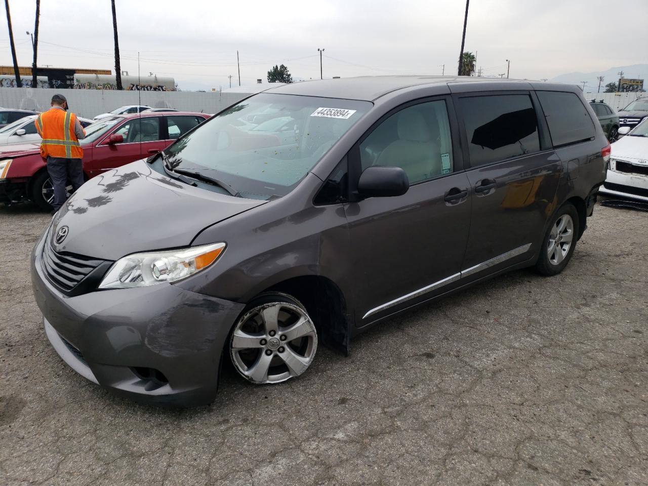 2013 TOYOTA SIENNA car image